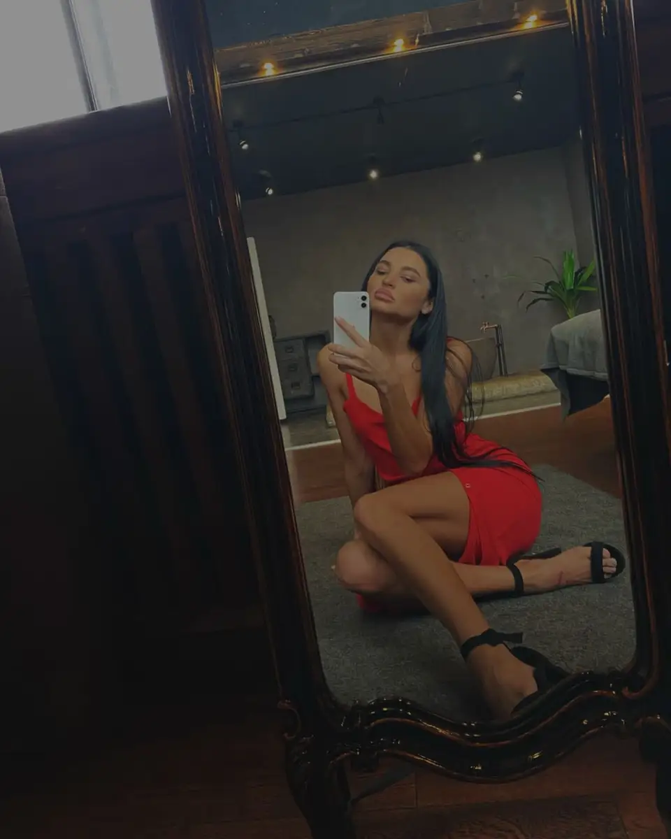 Albinolar Paris şehrinde eskort