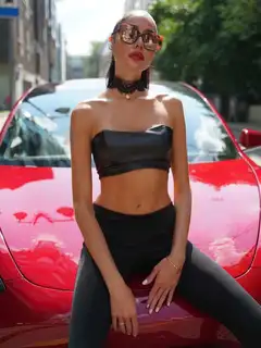 Melek Paris şehrinde eskort