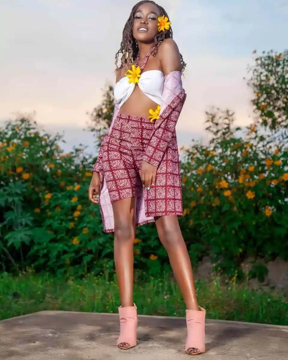 Divanah Paris şehrinde eskort