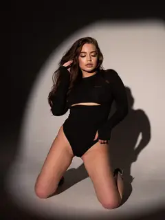 Emily escort à Paris