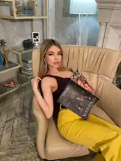 Kornelia escort in Paris