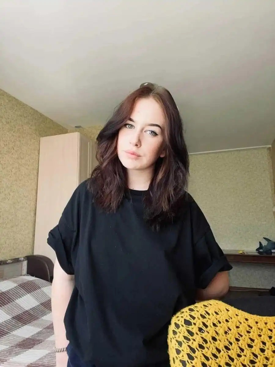 Leyla Paris şehrinde eskort