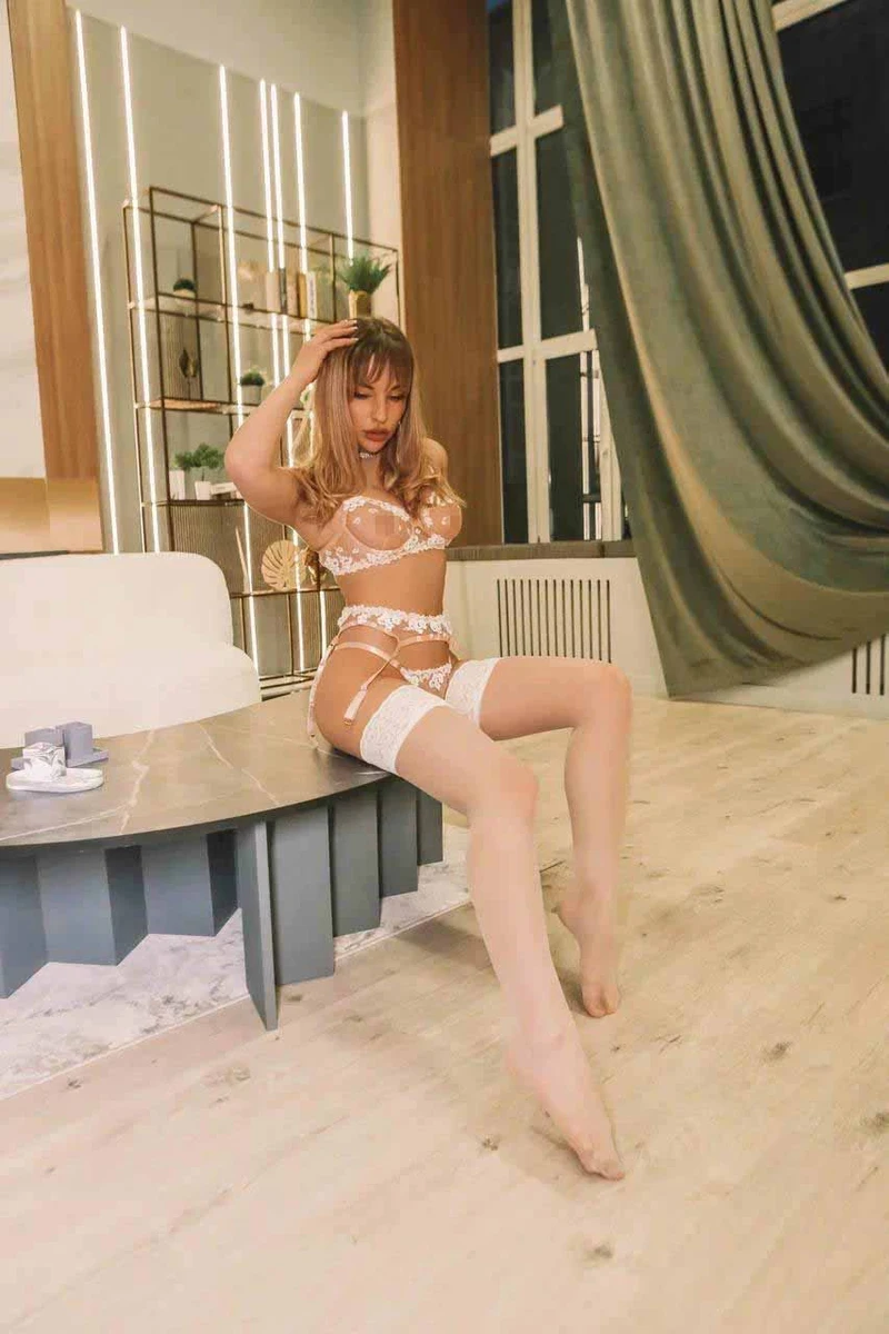 Lika Paris şehrinde eskort