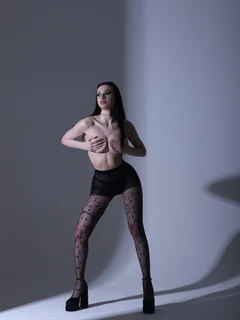 Lucy escort in Paris