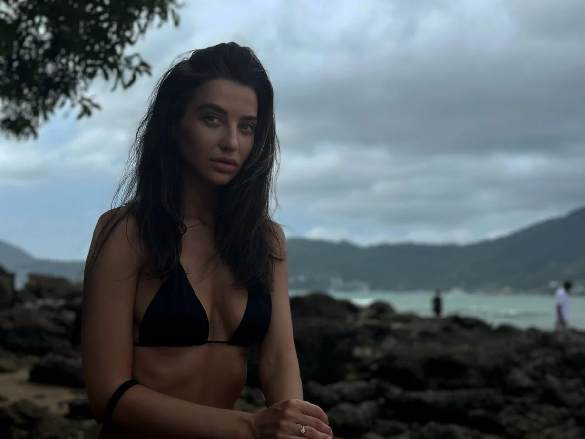 Maif Paris şehrinde eskort