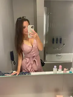 Milana escort in Paris
