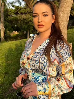 Sasha Paris şehrinde eskort