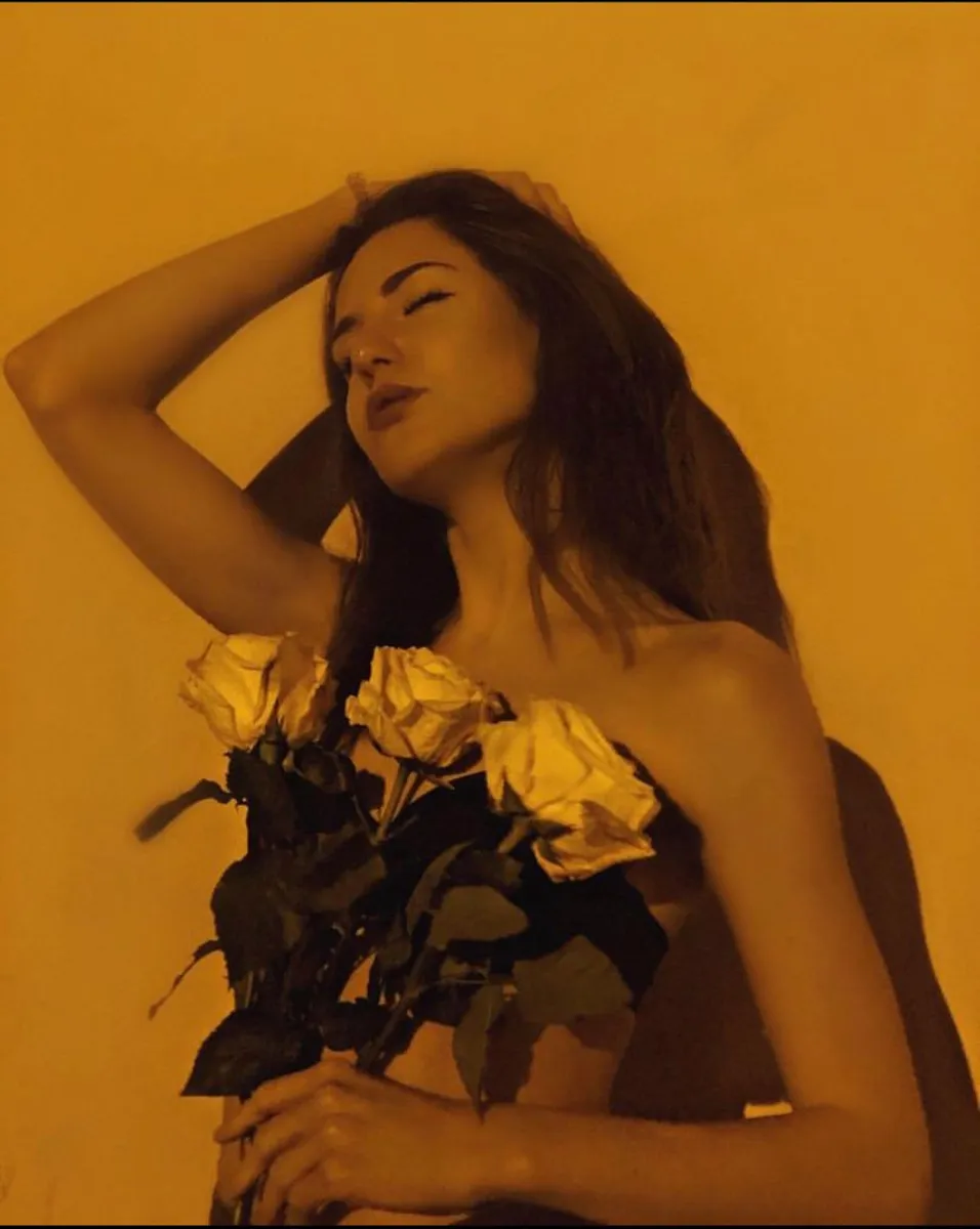 Zhenya escort in Parijs